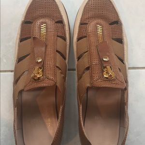 Stuart Whitman ‘s shoes